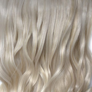 Parochňa polovičná – kučeravé vlasy.Platina